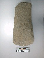 藏品(大型淺腰舌刃打製石斧)的圖片